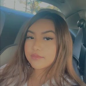 Meet your Posher, Iveth